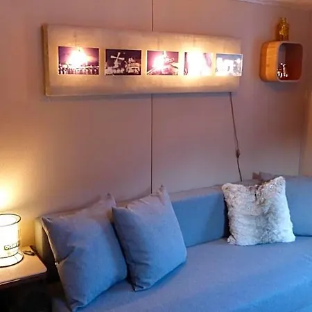 Bed & Breakfast Roulottes Django Et Bella 3*
