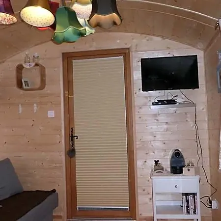 B&B Roulottes Django Et Bella 3*